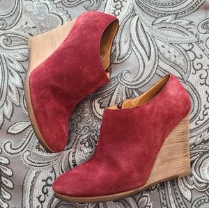 Chloé Red Wine Suede Wedge Ankle Booties Size 38.5